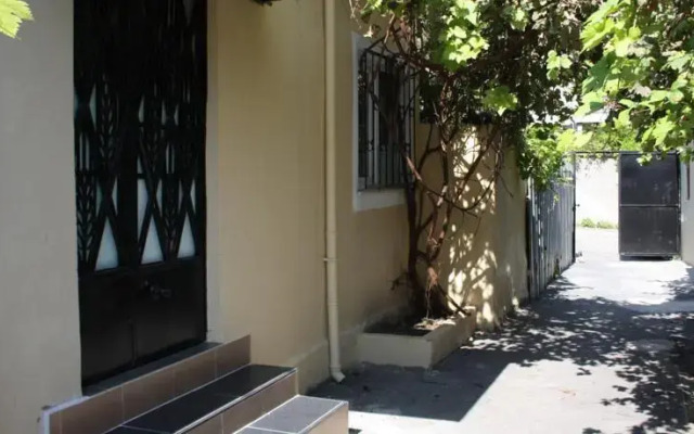 Coskun House Garden