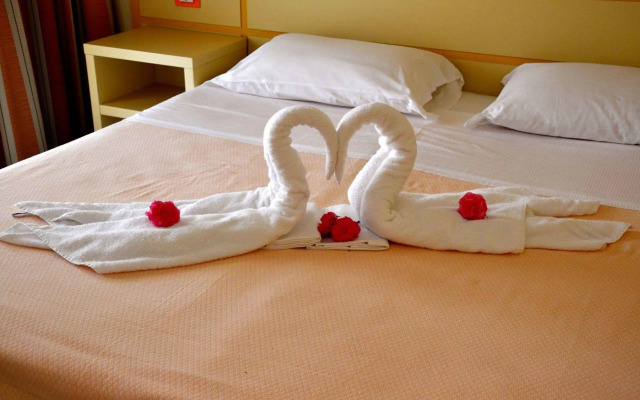 Hotel Baia Di Trainiti