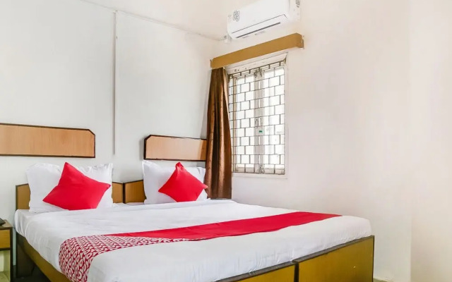 OYO 47645 Hotel Sai Vinayak Boarding And Lodging