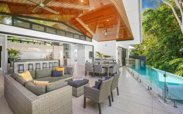 Belle Escapes - 58 Ocean Drive Luxury Home, Palm Cove