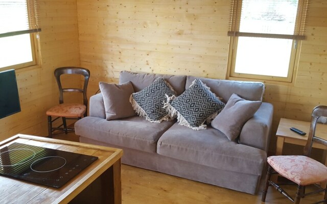 Immaculate 2-bed Log Cabin Near Portmahomack &tain