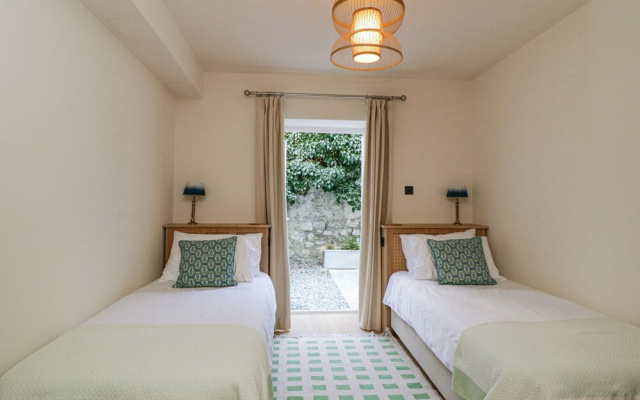Tamar 2 Sussex Place