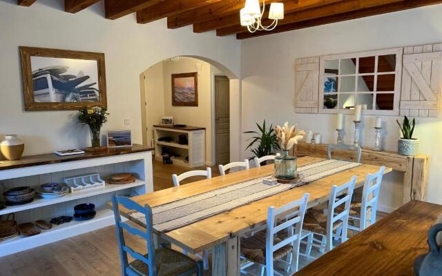 Charming villa, tranquillity by the forest