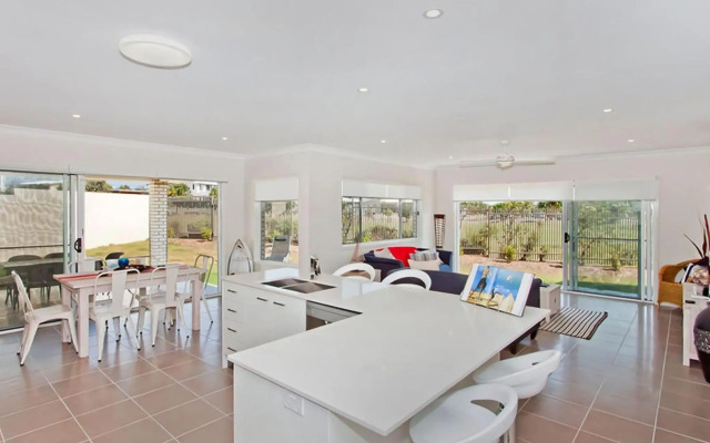 Salty Pause @ Bondi House