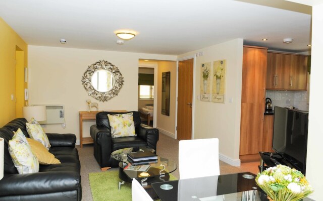 Your Stay Bristol Cotham Lawn
