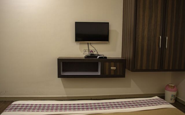 Hotel Nava Yug