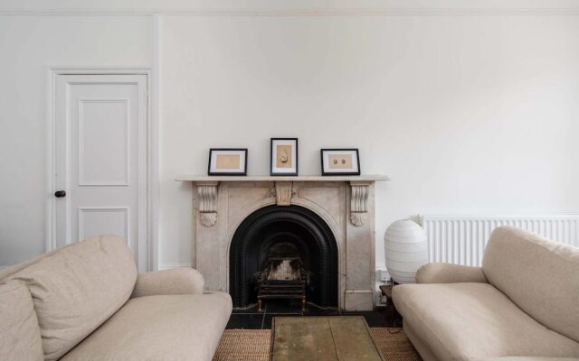 Lovely 2br Home in South London, 4 Guests