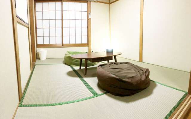 Hanazono Kita Terrace House