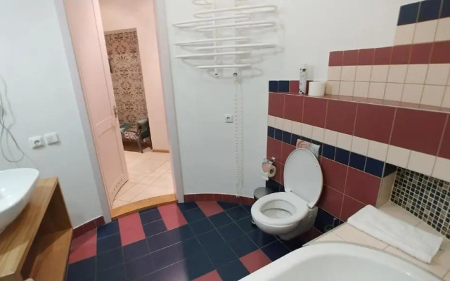 One bedroom. Luxe. 29 Khreshchatyk str. Besarabka