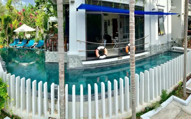 Santa Sea Villa Hoi An