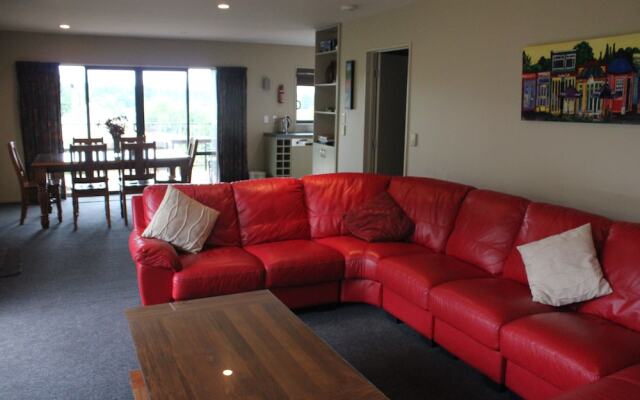35b Denby Place