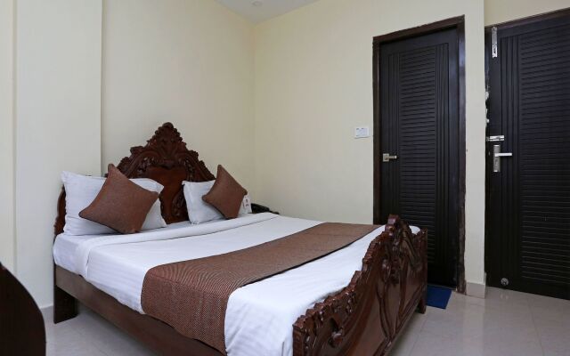 OYO 13243 Hotel City Castle