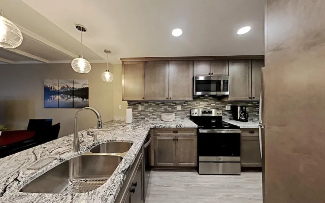 Spacious 2 BR Units at 1849 Condos With Free Pool, Parking & Wifi