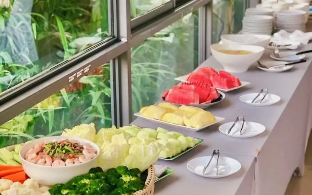 Tree Scape Mountain View Resort