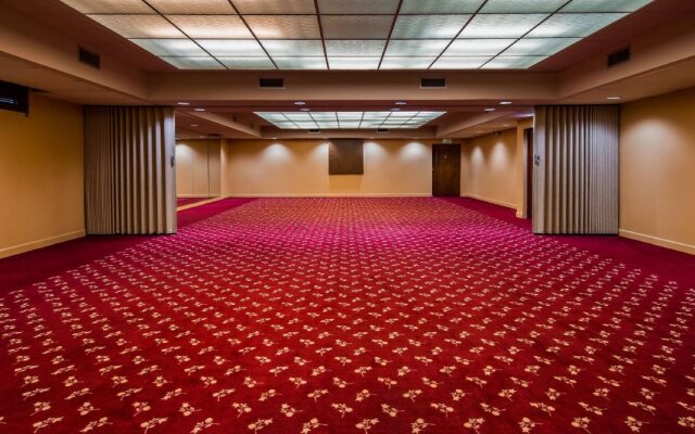 Best Western Braddock Inn