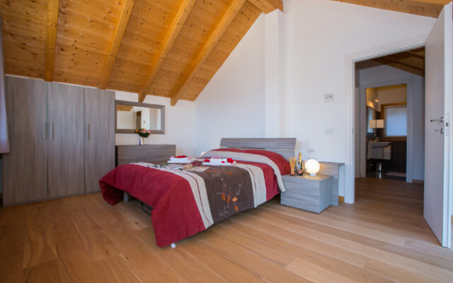 Paradiso del Lago T4