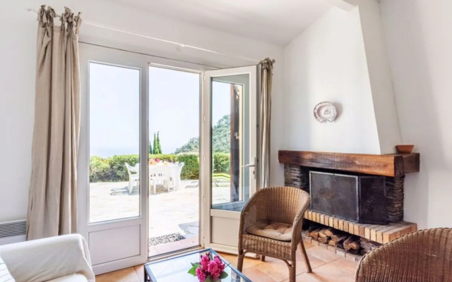Holiday Home Domaine des Collieres