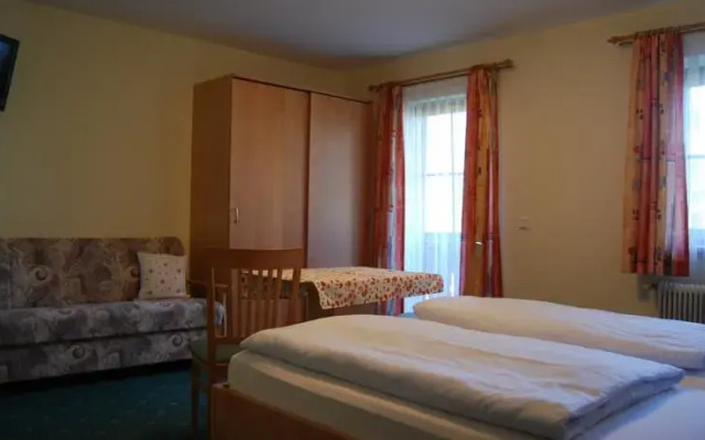 Hotel-Pension Schwarzenhof