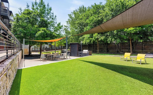 Rare 2BR in Prime Location