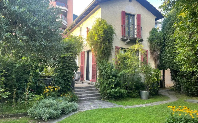 Cozy apartment in the green