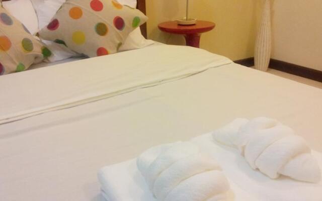 Baan Thaisansook Lady Apartment