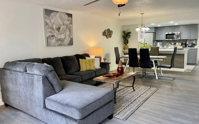 Grand Luxury 3BR Apartment Near Disney 010