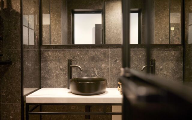 Anise, Aluma Hotel & Resort