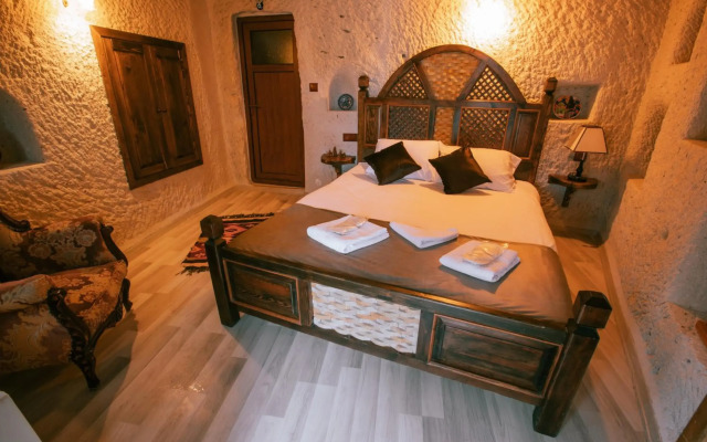 Cave Life Hotel