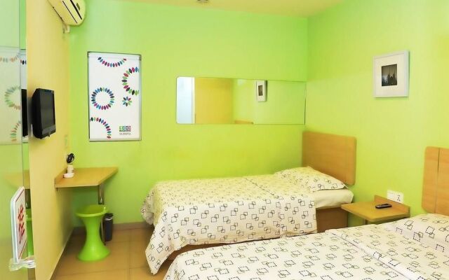100 Hotel