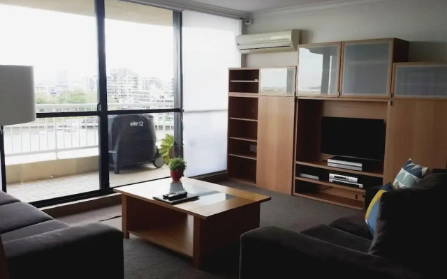 Kirribilli Riverfront Apartments