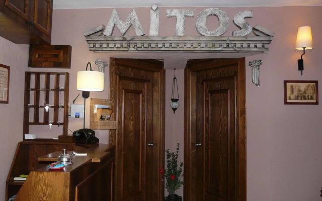 Mitos Hotel