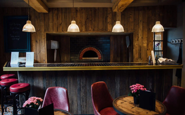 The Crown & Thistle