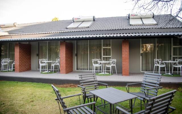 Palm Lodge