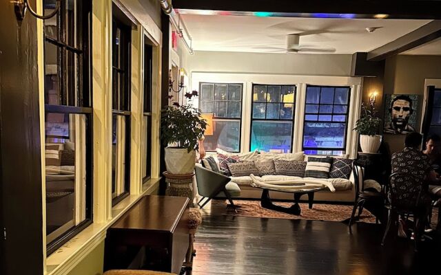 Inn at Gifford House