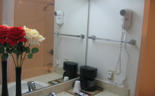 Travelodge by Wyndham Red Bluff South of Redding