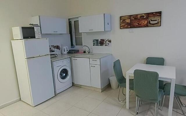 Short Term Apartment Tel Aviv Bat Yam 413