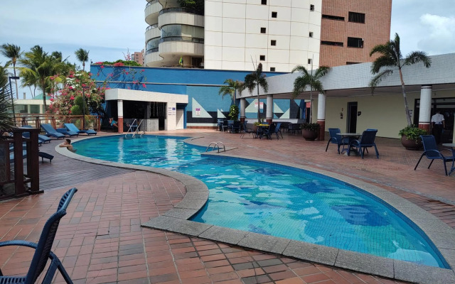 Iate Plaza Hotel