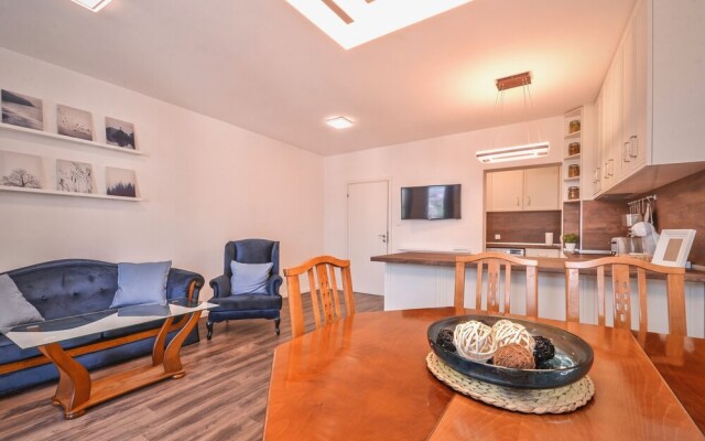 FM Deluxe 2-BDR Apartment - South Park
