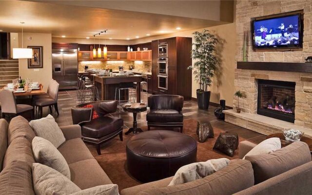 Granite Falls Chalet