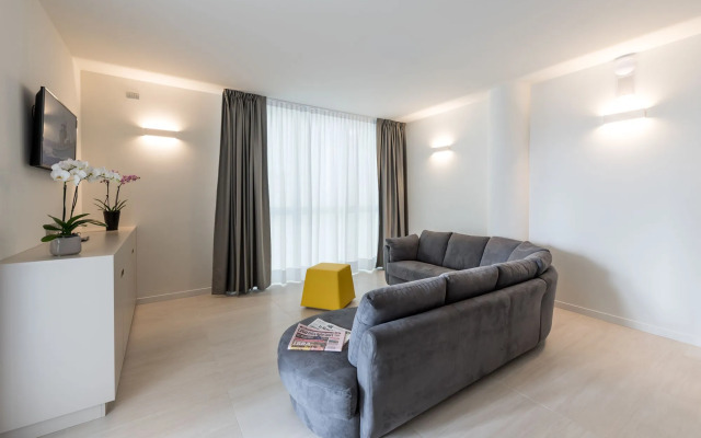 Hesperia Hotel & Residence