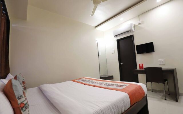 OYO 10680 Hotel Royal Inn