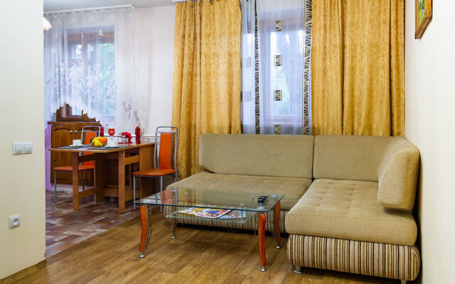 Apartments Home Day on Gazety Krasnoyarsky Rabochiy avenue, 74