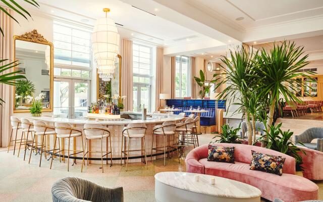 The Gabriel Miami South Beach, Curio Collection by Hilton