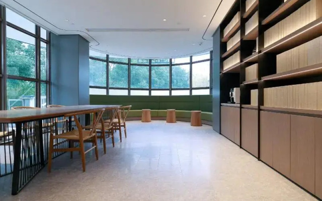 Ji Hotel Shanghai Expo Sanlin Road