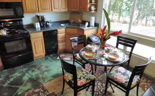 Hale Pua Villa - Hibiscus Suite