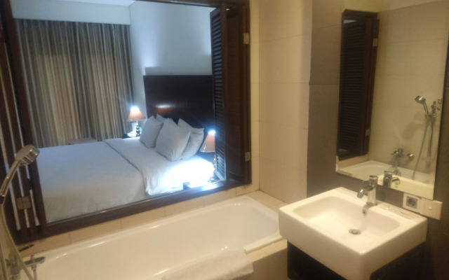 Suris Boutique Hotel