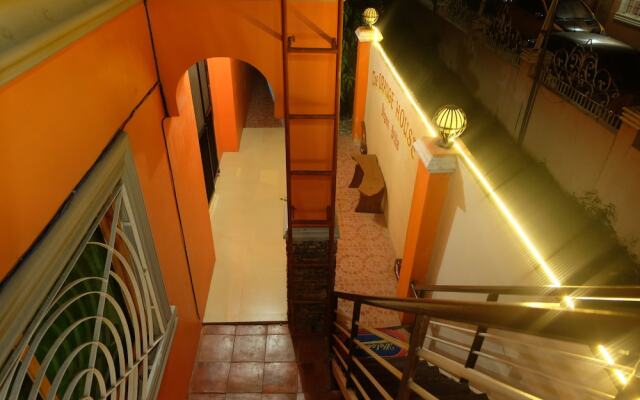 The Orange House - Vigan Villa