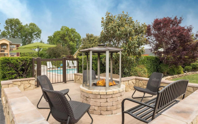 Best Western Greenbrier Inn