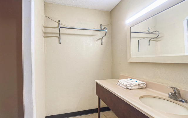 OYO Hotel Vienna I-75