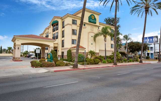 La Quinta Inn & Suites by Wyndham NE Long Beach/Cypress